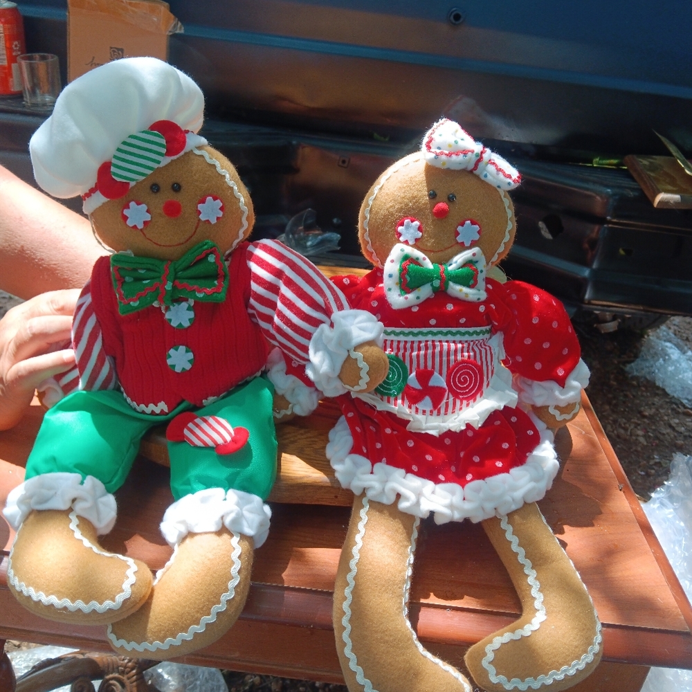 Gingerbread  shelf setters